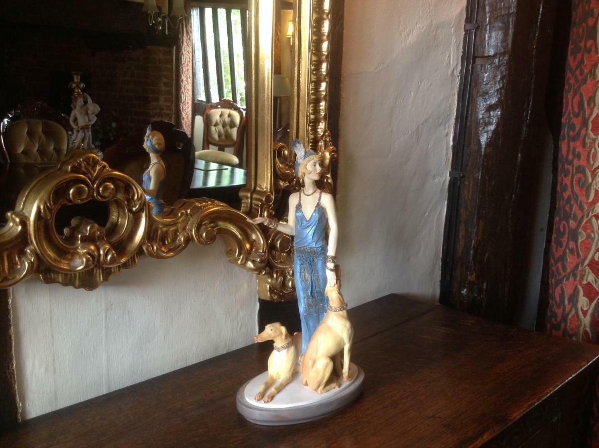 The Greyhound - Historic Former Inn Glemsford Esterno foto