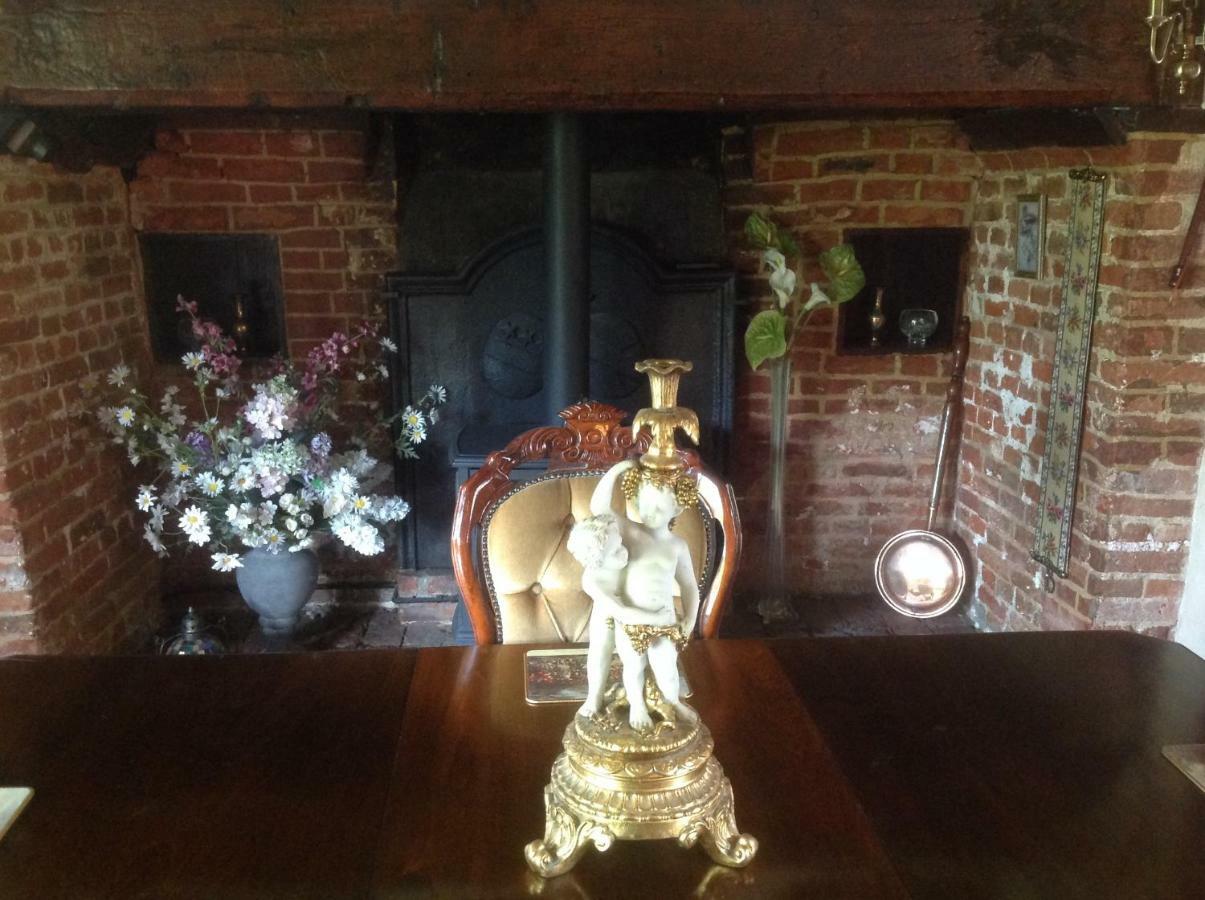 The Greyhound - Historic Former Inn Glemsford Esterno foto